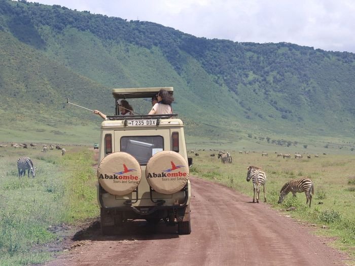 Abakombe Tours and Safaris on Facebook