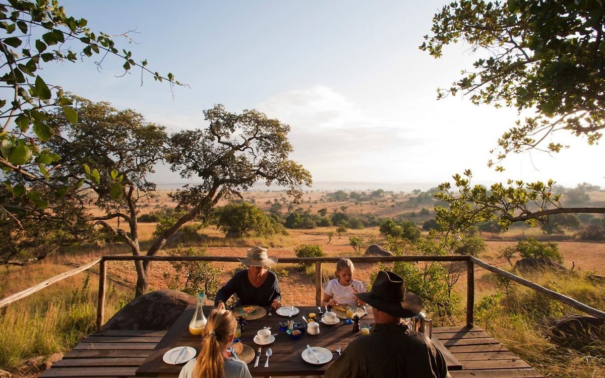 Serengeti And Ngorongoro Luxury Tour